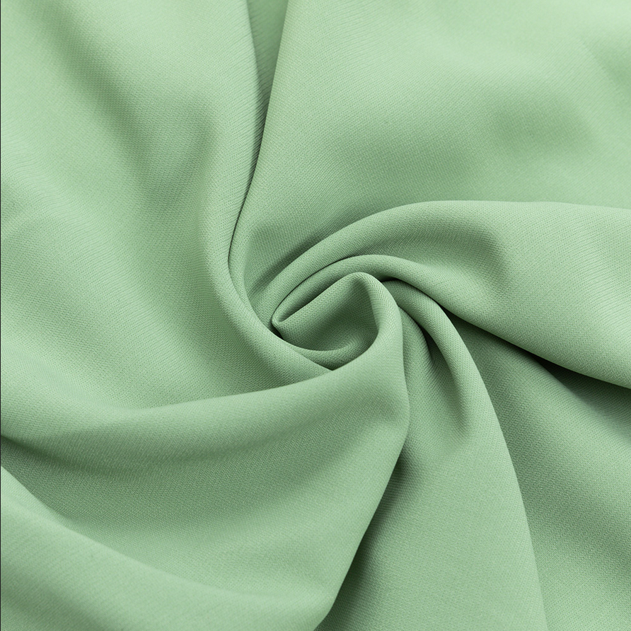 Asymmetrisches, figurbetontes Midikleid mit Drapierungsdetail | Grün