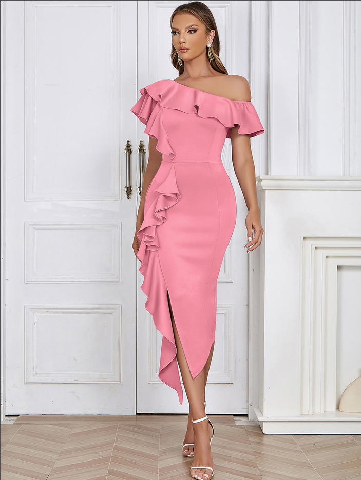 Asymmetrisches, figurbetontes Midikleid mit Rüschenkragen | Rosa