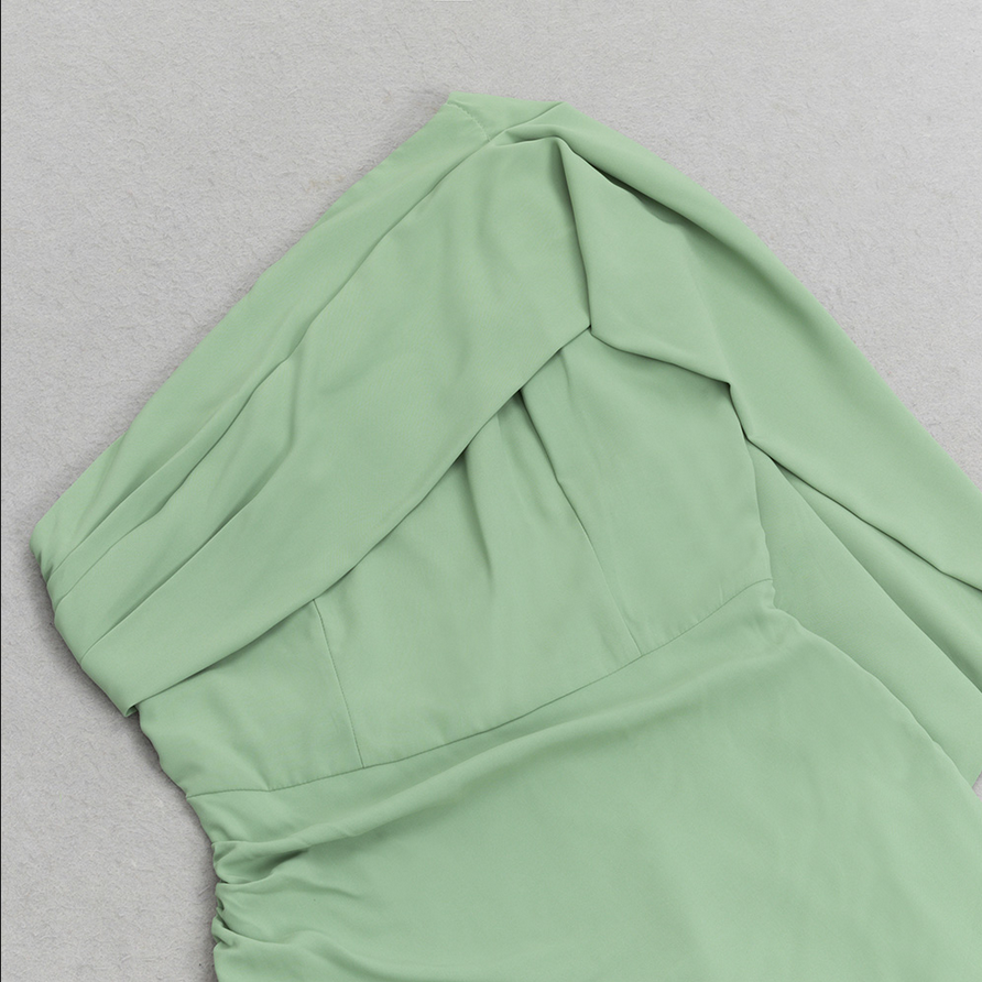 Asymmetrisches, figurbetontes Midikleid mit Drapierungsdetail | Grün