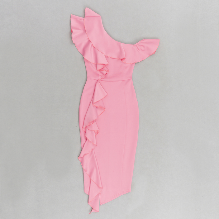 Asymmetrisches, figurbetontes Midikleid mit Rüschenkragen | Rosa
