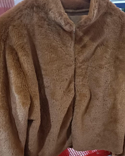 WW | Eleganter Pelzmantel mit Reibverschluss