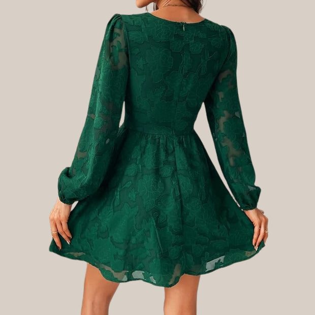 WW | Schickes Langarmkleid mit tiefem V-Ausschnitt