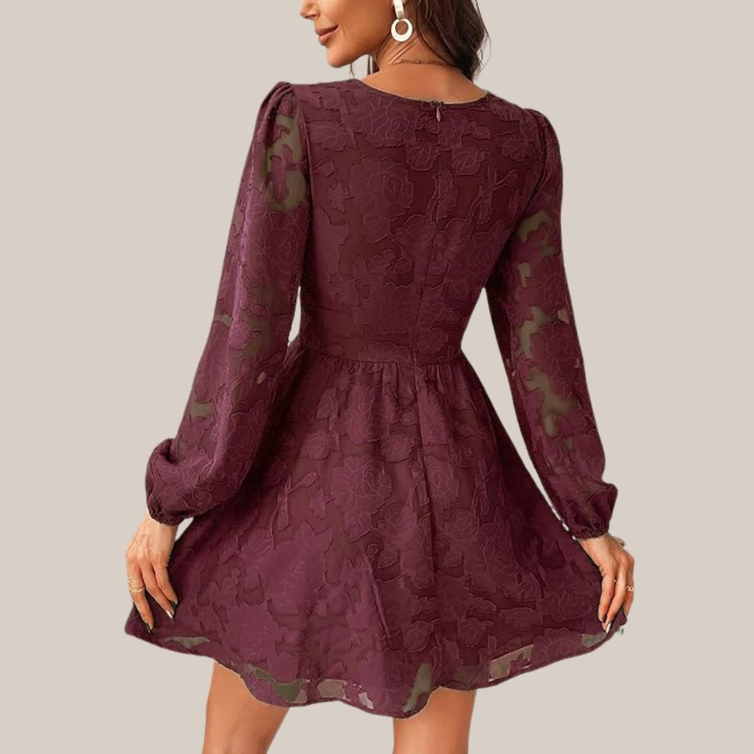WW | Schickes Langarmkleid mit tiefem V-Ausschnitt