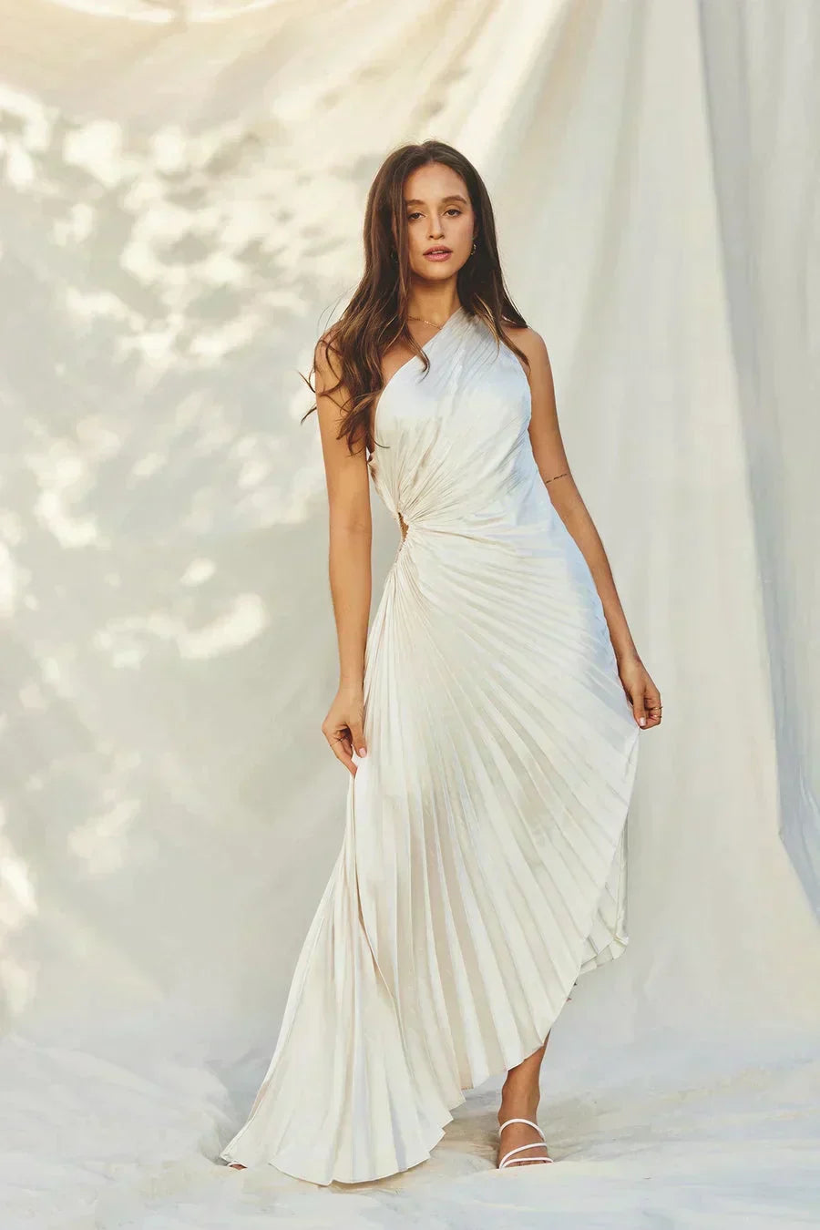 WW | One Shoulder Plissee Midi Kleid