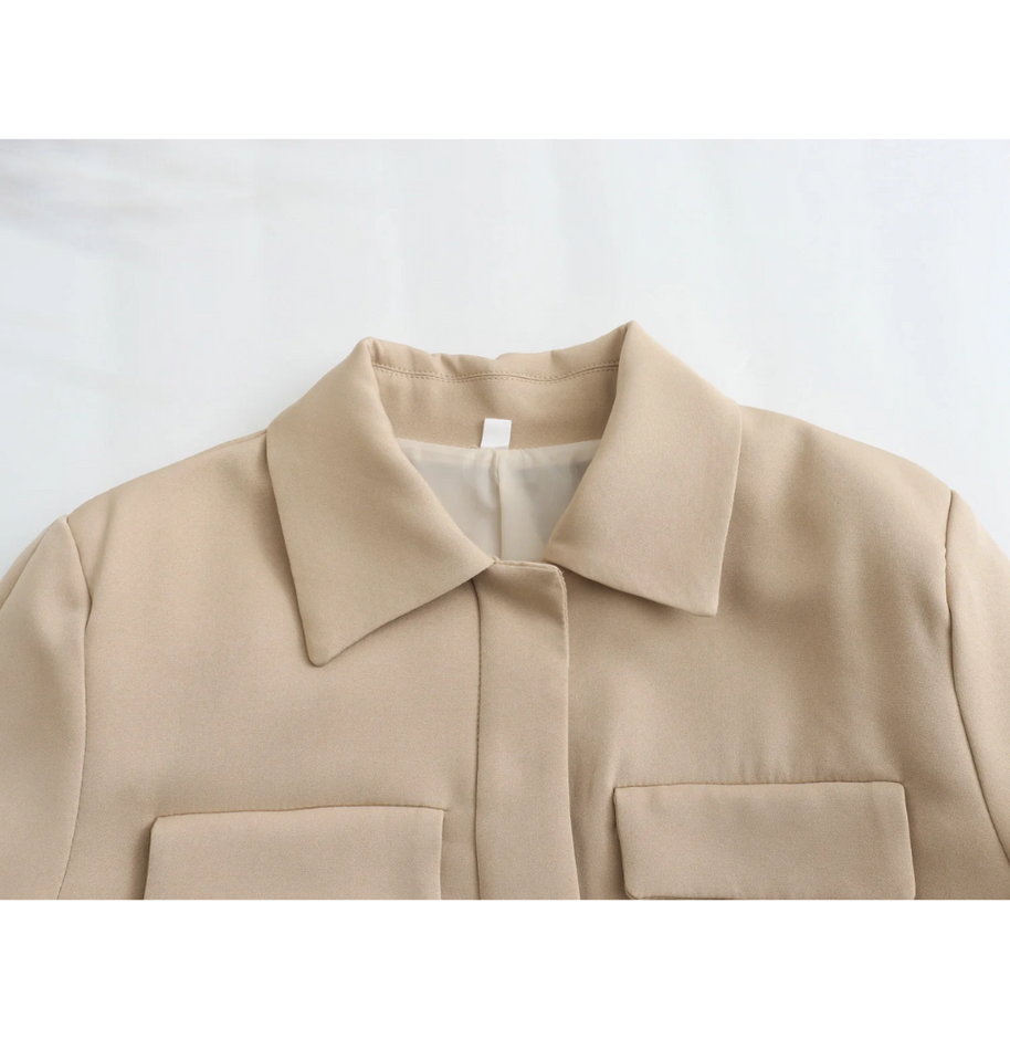 WW | Bomberjack Damen Kurzjacke mit Vier Fronttaschen und Minimalistischem Design