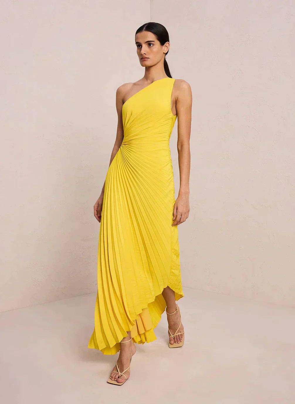 WW | One Shoulder Plissee Midi Kleid