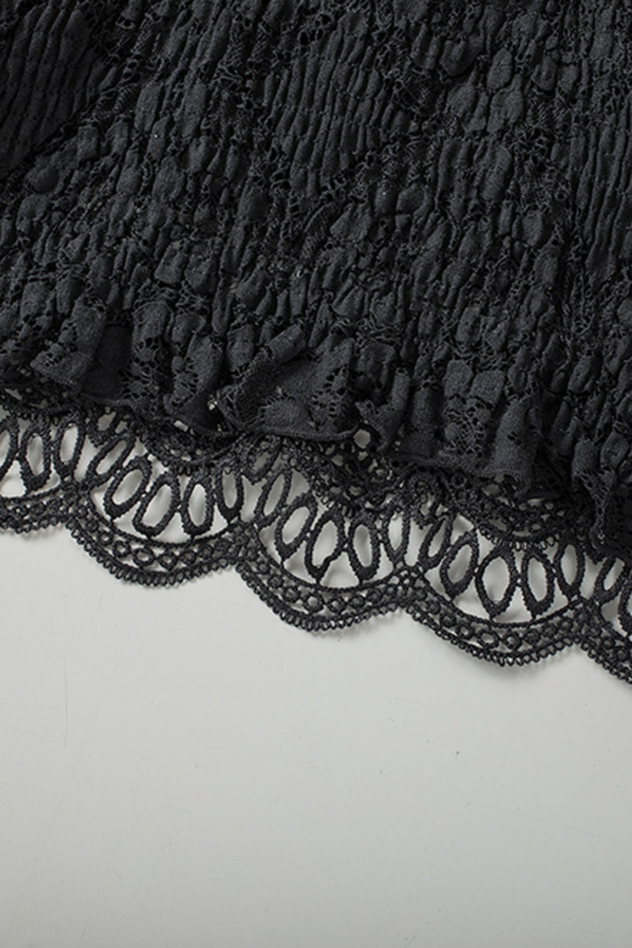 WW | V-Ausschnitt Spitze Cropped Cami