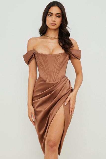 WW - Knielanges, figurbetontes Abendkleid mit Trägern