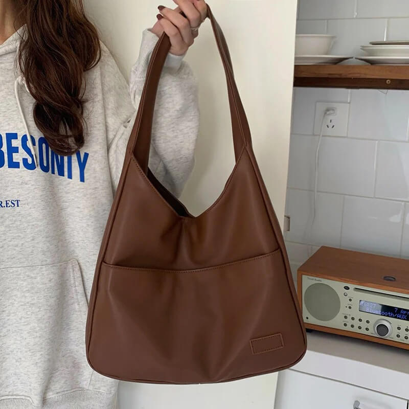 Hobo-Umhängetasche aus Kunstleder Kuriertasche