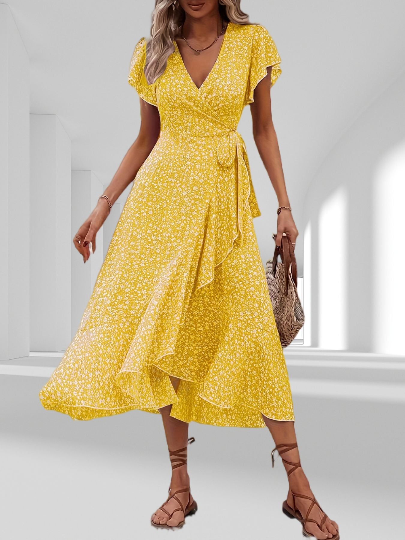 WW | Adored By You Floral Midi Kleid mit Gänseblümchen