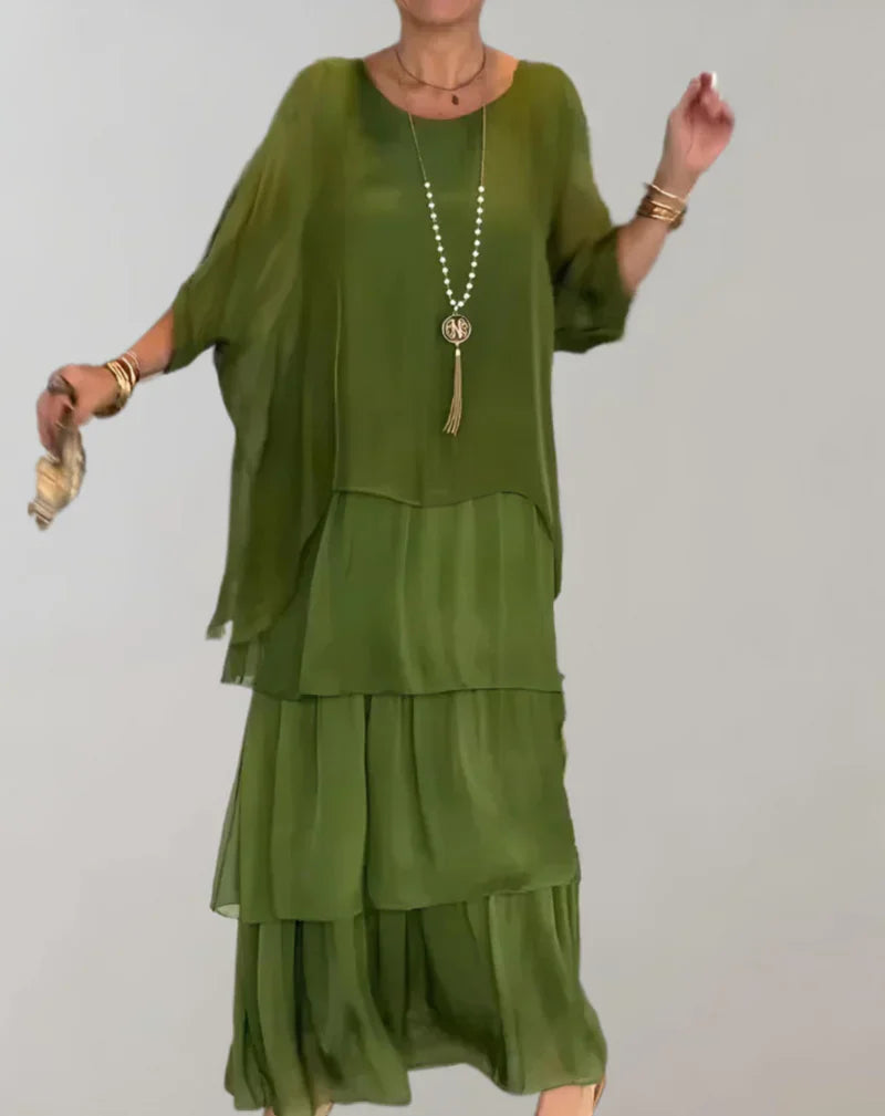 WW | Elegantes Maxikleid mit Fledermausärmeln und Gestuftem Rundhalsausschnitt
