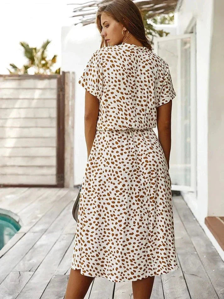 WW - Elegantes kurzärmliges Hemdblusenkleid mit Polka Dots und Kordelzug in der Taille