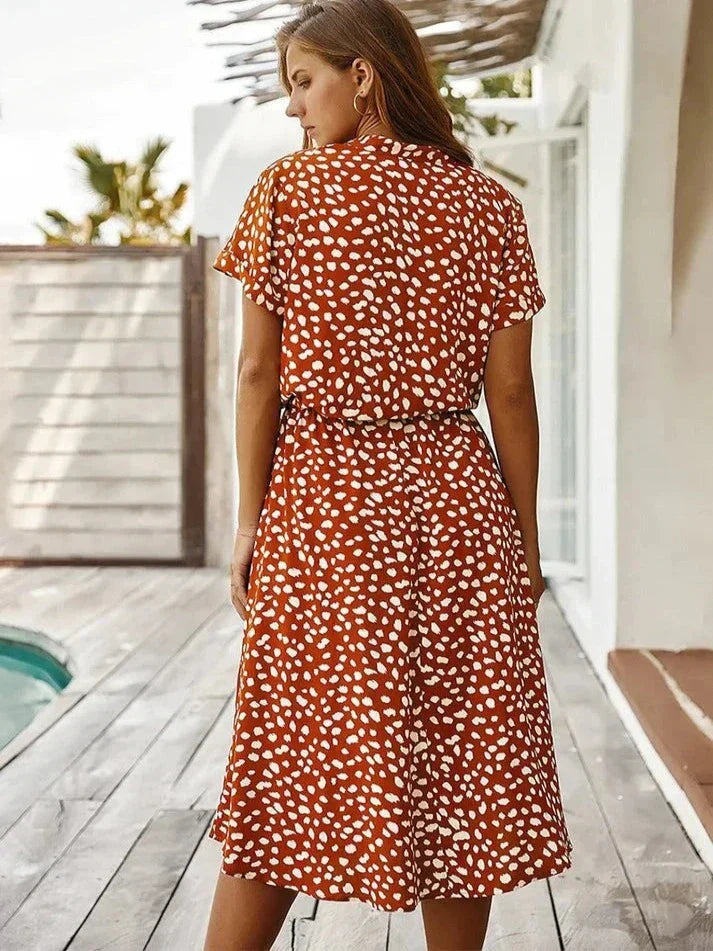 WW - Elegantes kurzärmliges Hemdblusenkleid mit Polka Dots und Kordelzug in der Taille
