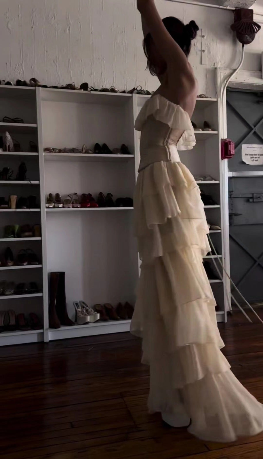 WW | Elegantes Ärmelloses Rüschentorte Kleid