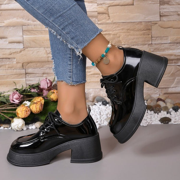 Damen Schnürschuhe mit glänzender Oberfläche und modischem Blockabsatz W&W