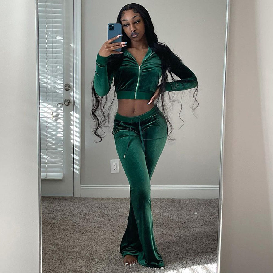 Damen Velours Tracksuit mit Zip-Front und weit geschnittener Hose WW