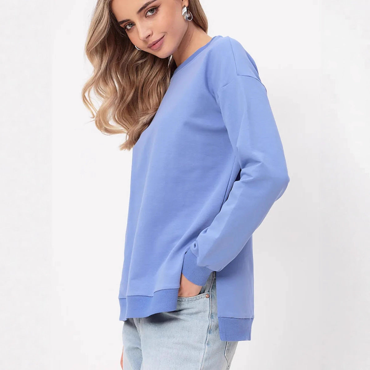 Damen bequemer Sweatshirt mit seitlichen Schlitzen WW