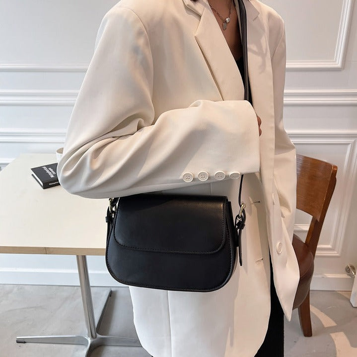 WW | Elegante handgefertigte Lederhandtasche