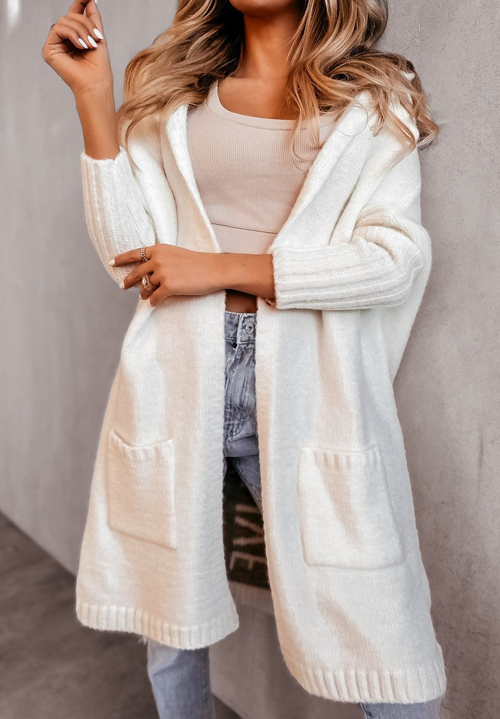 Damen Strickjacke mit Kapuze und innovativem Schriftzug WW