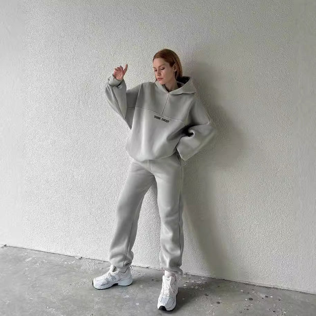 Damen bequemer Hoodie mit weitem Schnitt und praktischen Kängurutaschen WW