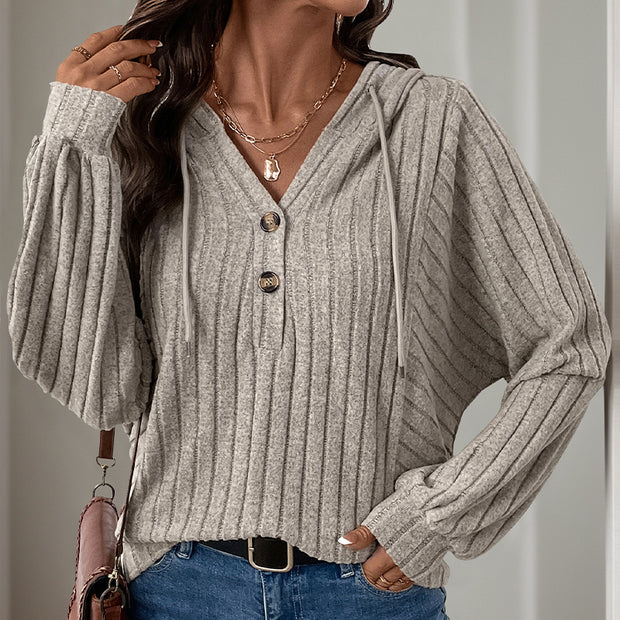Damen Kapuzensweater mit strukturiertem Rippdesign und eleganten Knopfdetails WW