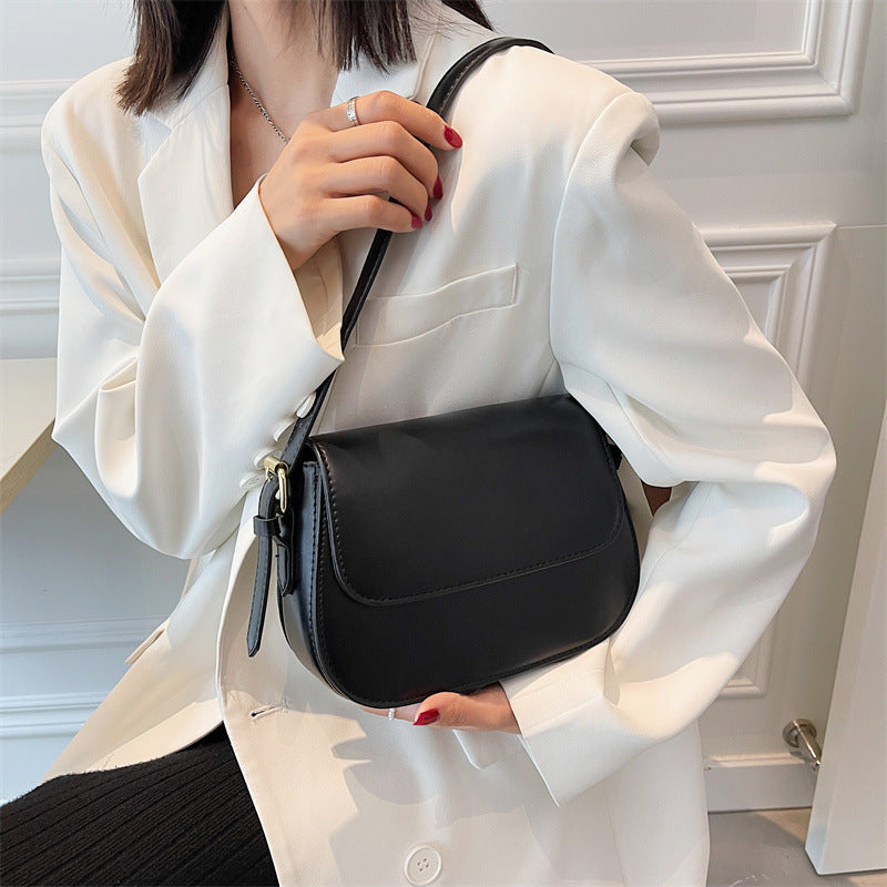 WW | Elegante handgefertigte Lederhandtasche