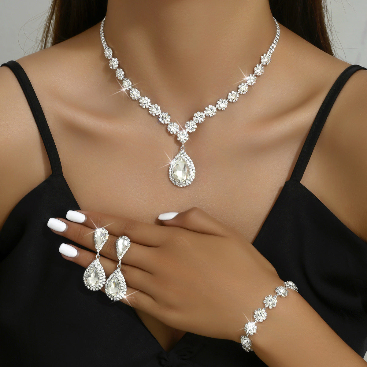 WW - Galvanisiertes Strass-Schmuckset