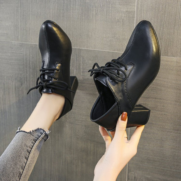 Damen Schnürschuhe mit Blockabsatz und modischem Design W&W