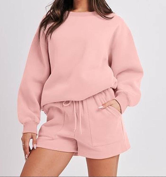 Damen Sportliches Loungewear-Set mit elegantem Sweatshirt und kurzen Shorts WW