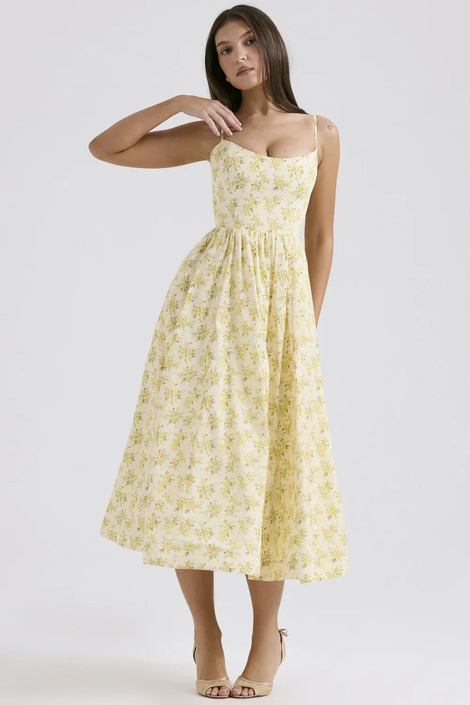 WW | Elegantes Midikleid Look