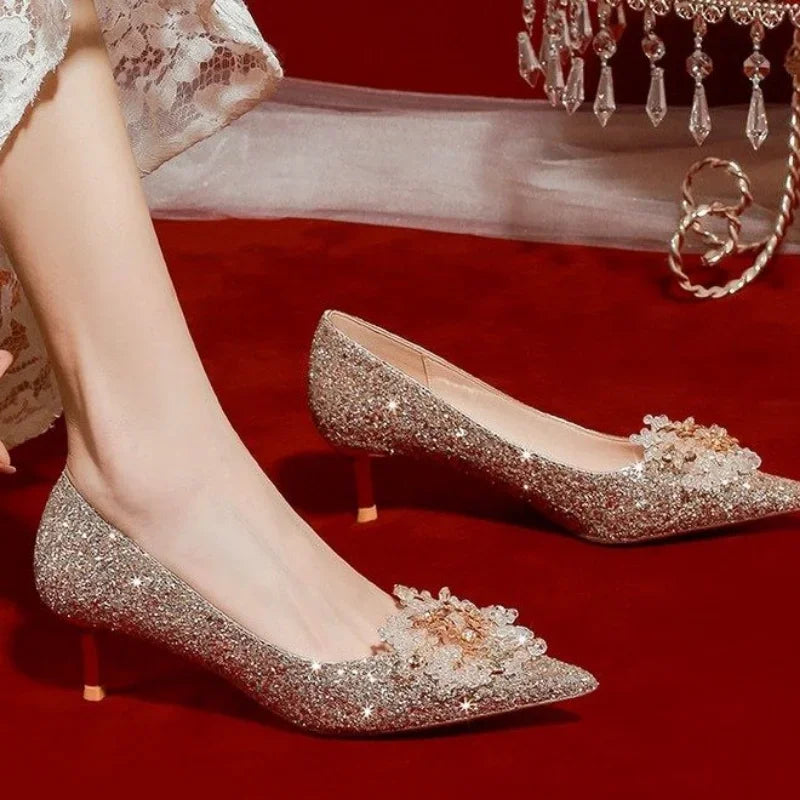 WW | Goldener Kompass-Pump-Schuhe