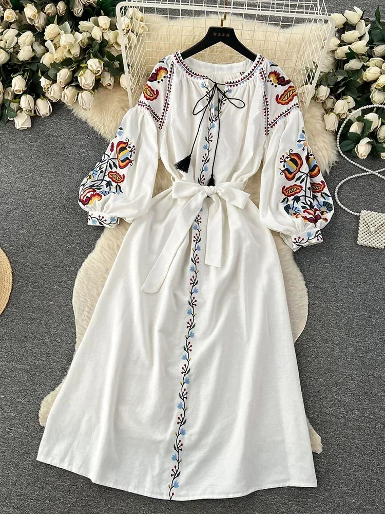 WW | Bestickte Maxikleid aus Leinen mit Laternenärmeln Virjelyn