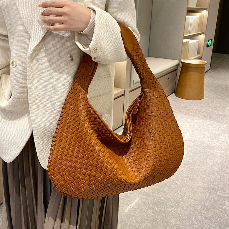 WW | ️elegante Lederschultertasche