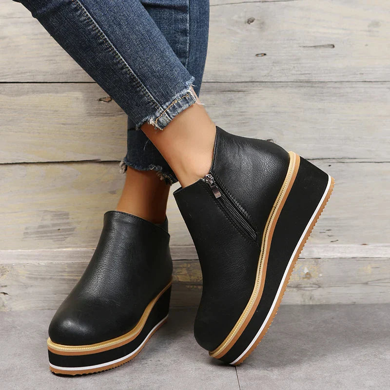 W&W - Stilvolle Stiefeletten mit Zipper und Plateau
