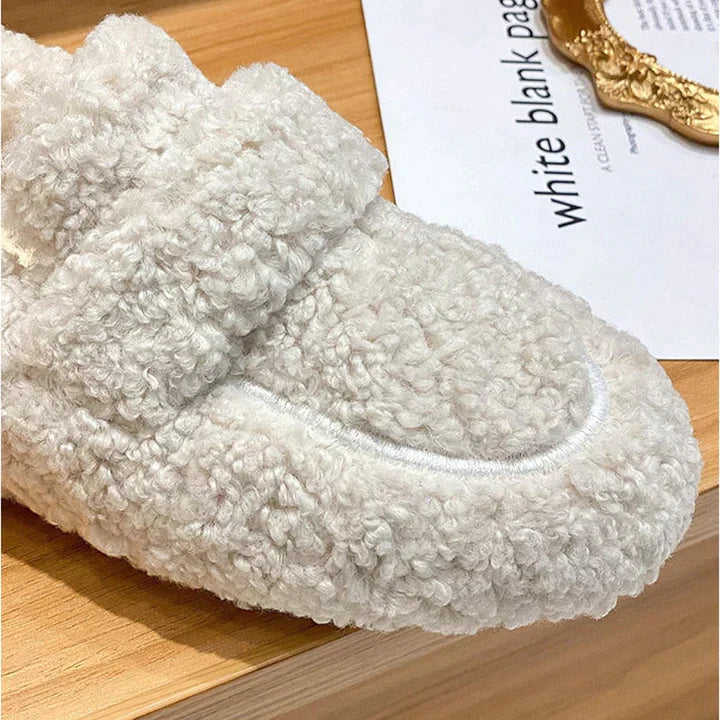 WW | Pelzige Schuhe