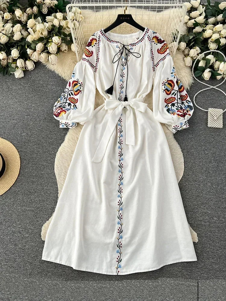 WW | Bestickte Maxikleid aus Leinen mit Laternenärmeln Virjelyn