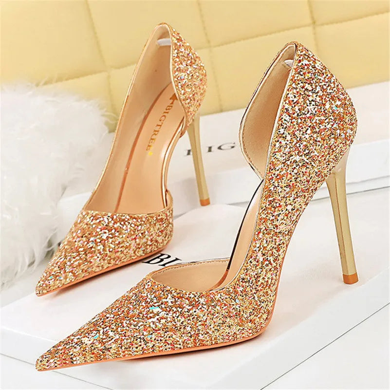 WW | Glitzernder, Spitzer Stiletto Absatz