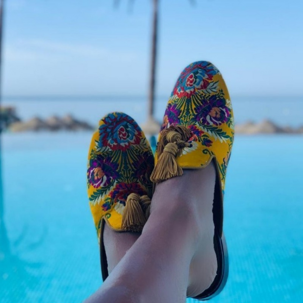 WW | Schuhe mit floralen Quasten