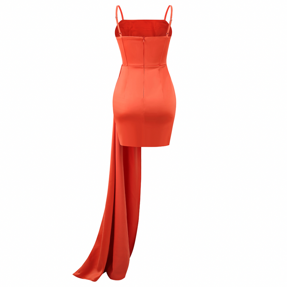 Satin-Minikleid mit seitlicher Schleppe