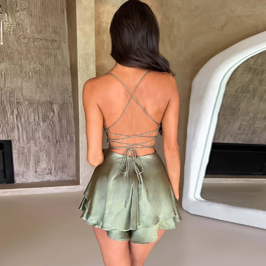 Rückenfreies Satin-Kleid