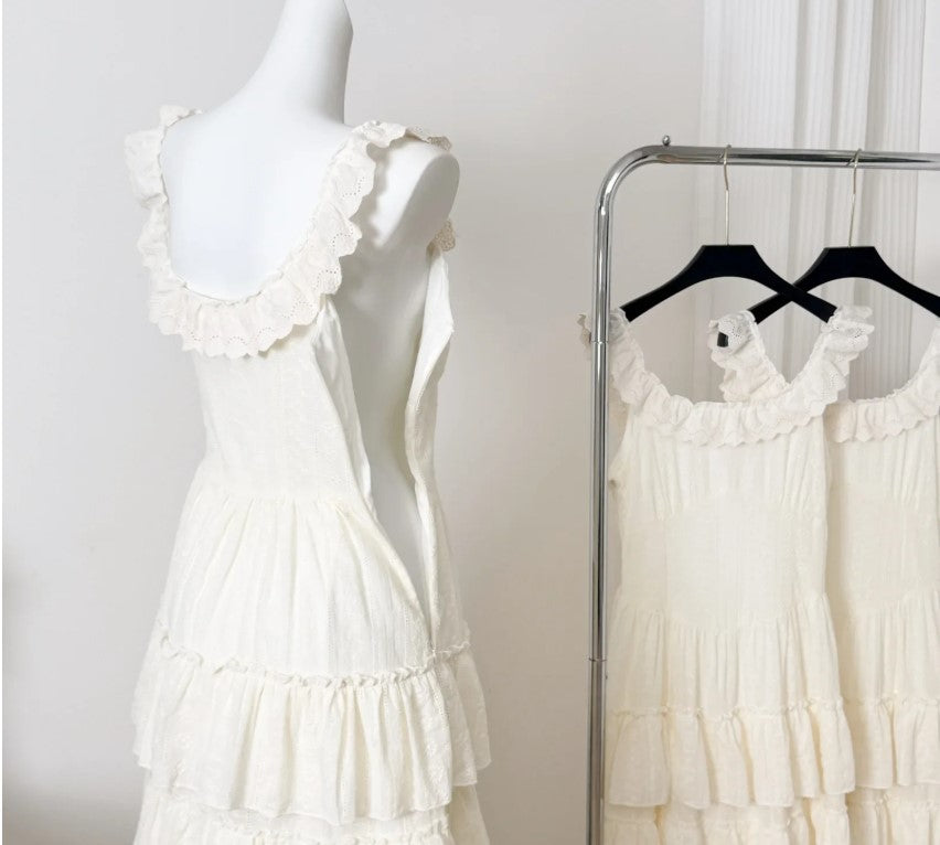 WW | Elegantes Ärmelloses Rüschentorte Kleid