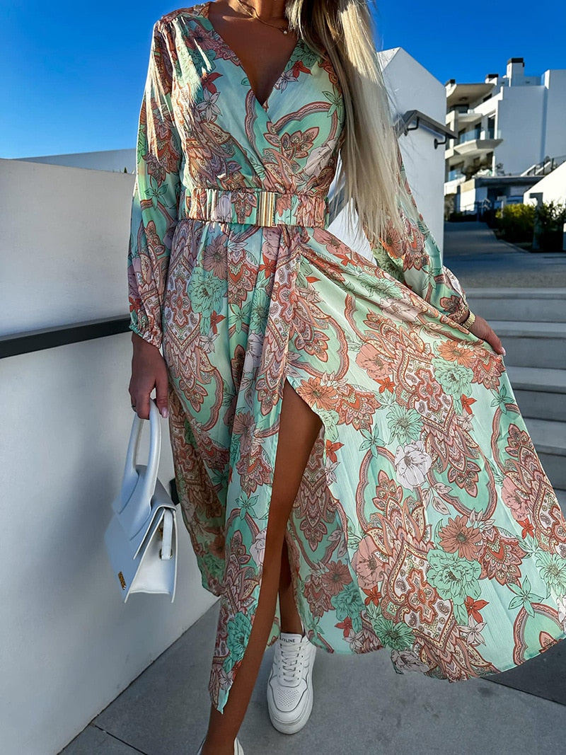 Maxikleid mit hohem Schlitz