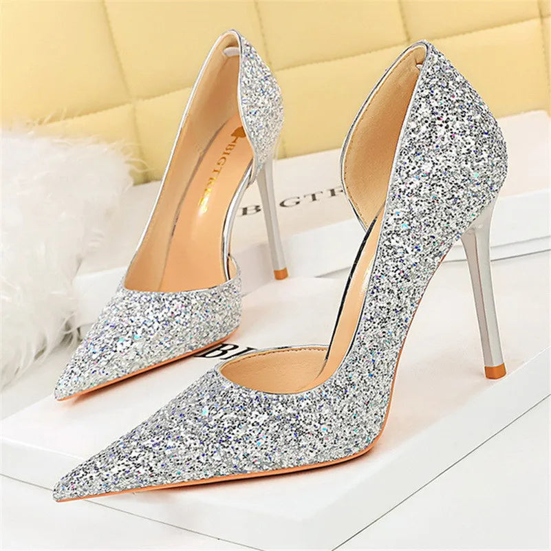 WW | Glitzernder, Spitzer Stiletto Absatz