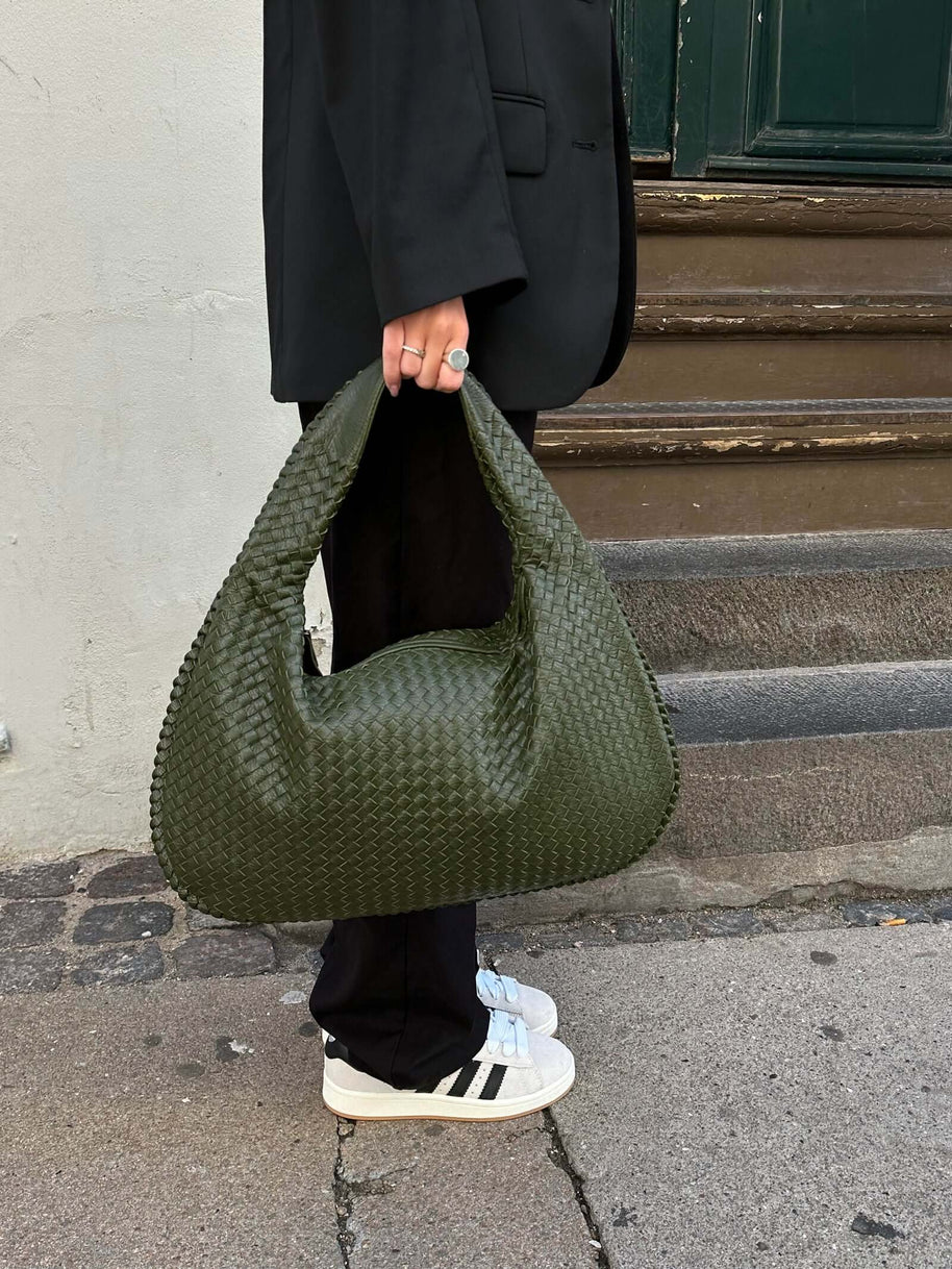 WW - Vintage Umhängetasche damen | Geflochtene Handtasche mit Reißverschluss im Sale