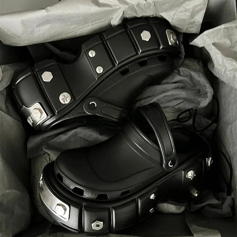 WW - Punk-Nieten-Plattformschlappen