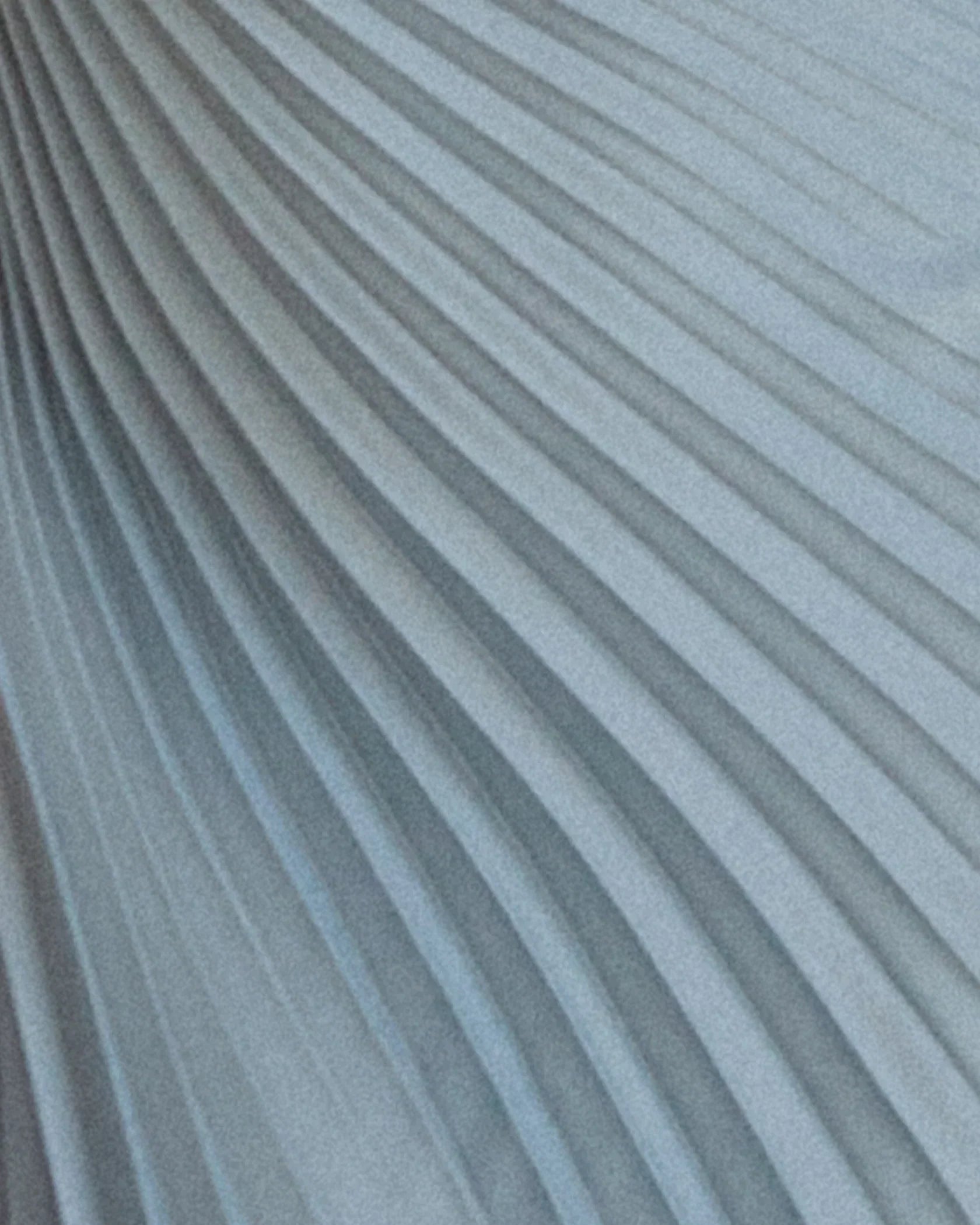 WW | One Shoulder Plissee Midi Kleid