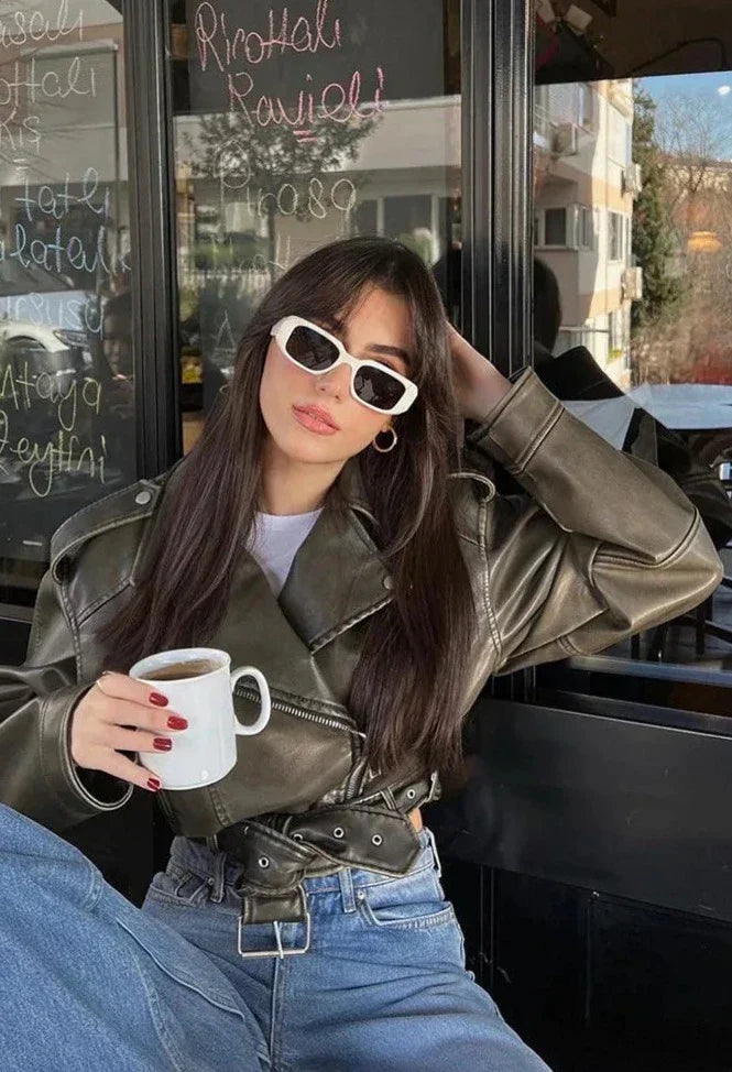 WW - Damen verkürzte Kunstleder Bikerjacke mit taillierter Taille