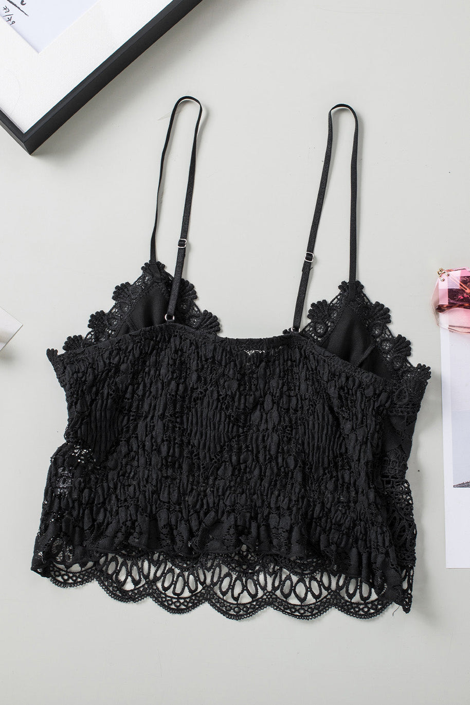 WW | V-Ausschnitt Spitze Cropped Cami