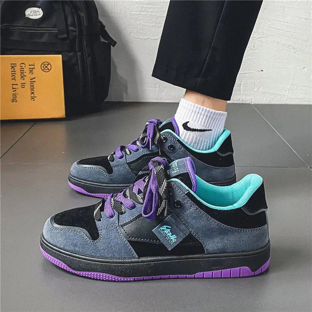 WW | Niedrige Skate Schuhe Mit Kontrastierenden Schnürsenkeln