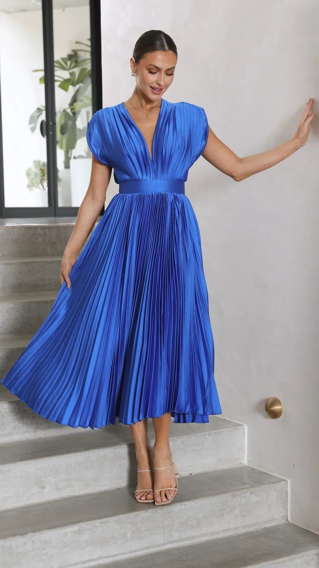 WW | Faltendes Plunge Midi Kleid